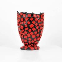 Gaetano Pesce Vase - Sold for $1,875 on 04-11-2015 (Lot 356).jpg